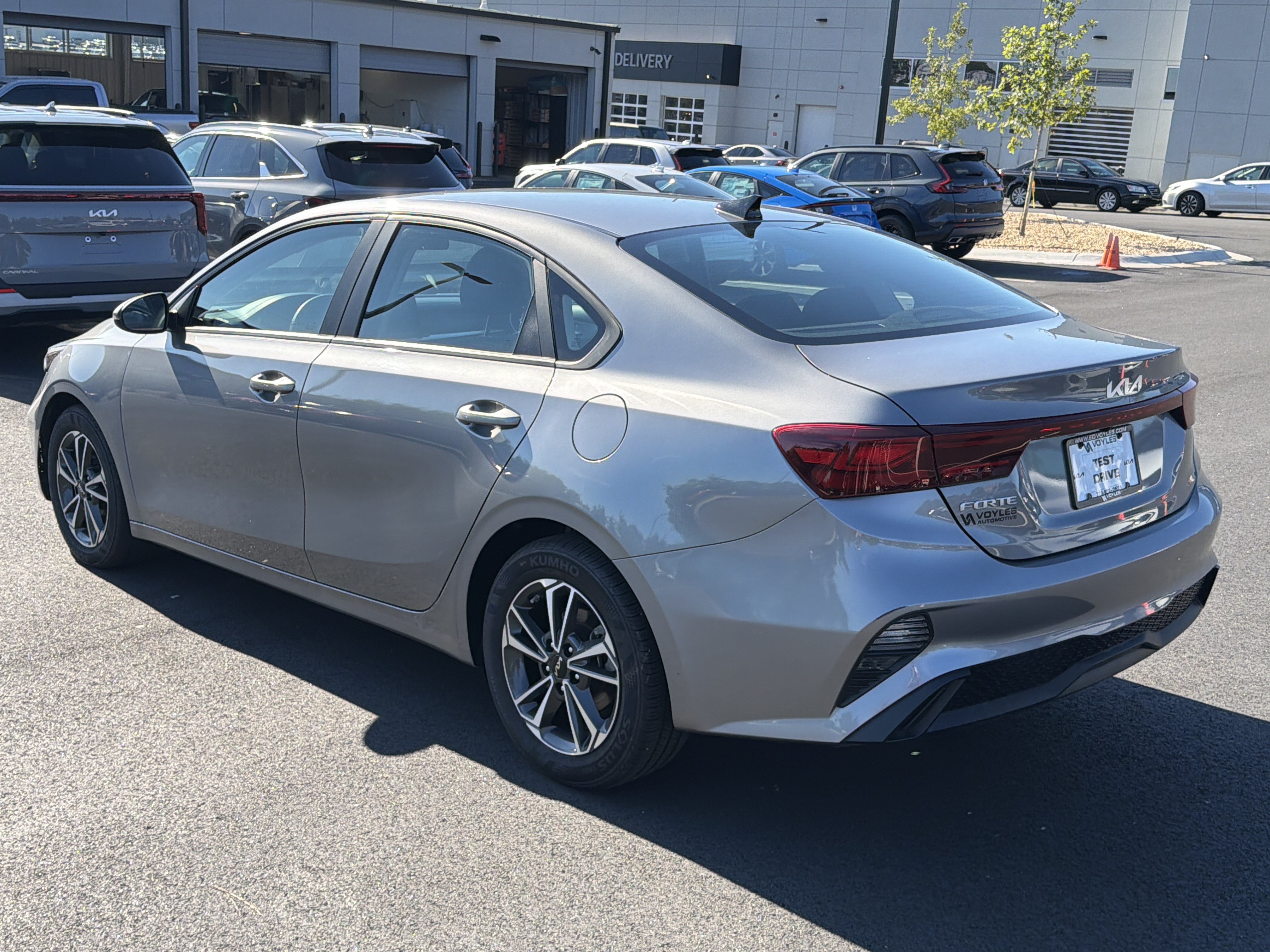 Certified 2022 Kia Forte LXS w/ LXS Technology Package FWD image 5