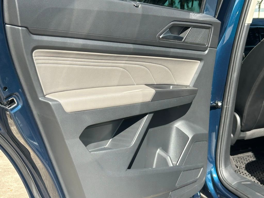 Used 2022 Volkswagen Atlas SE image 49