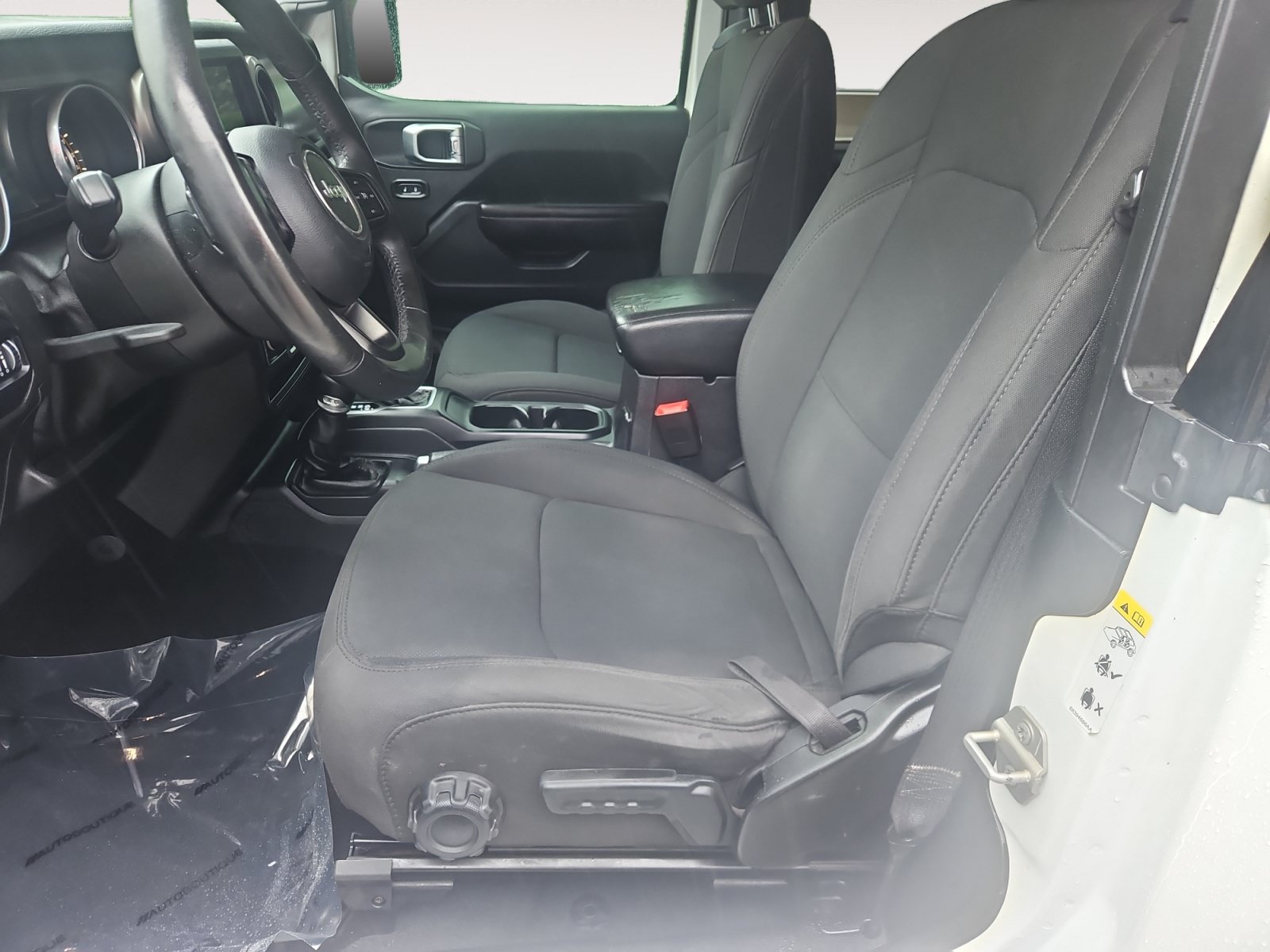 Used 2018 Jeep Wrangler Sport AWD/4WD image 9