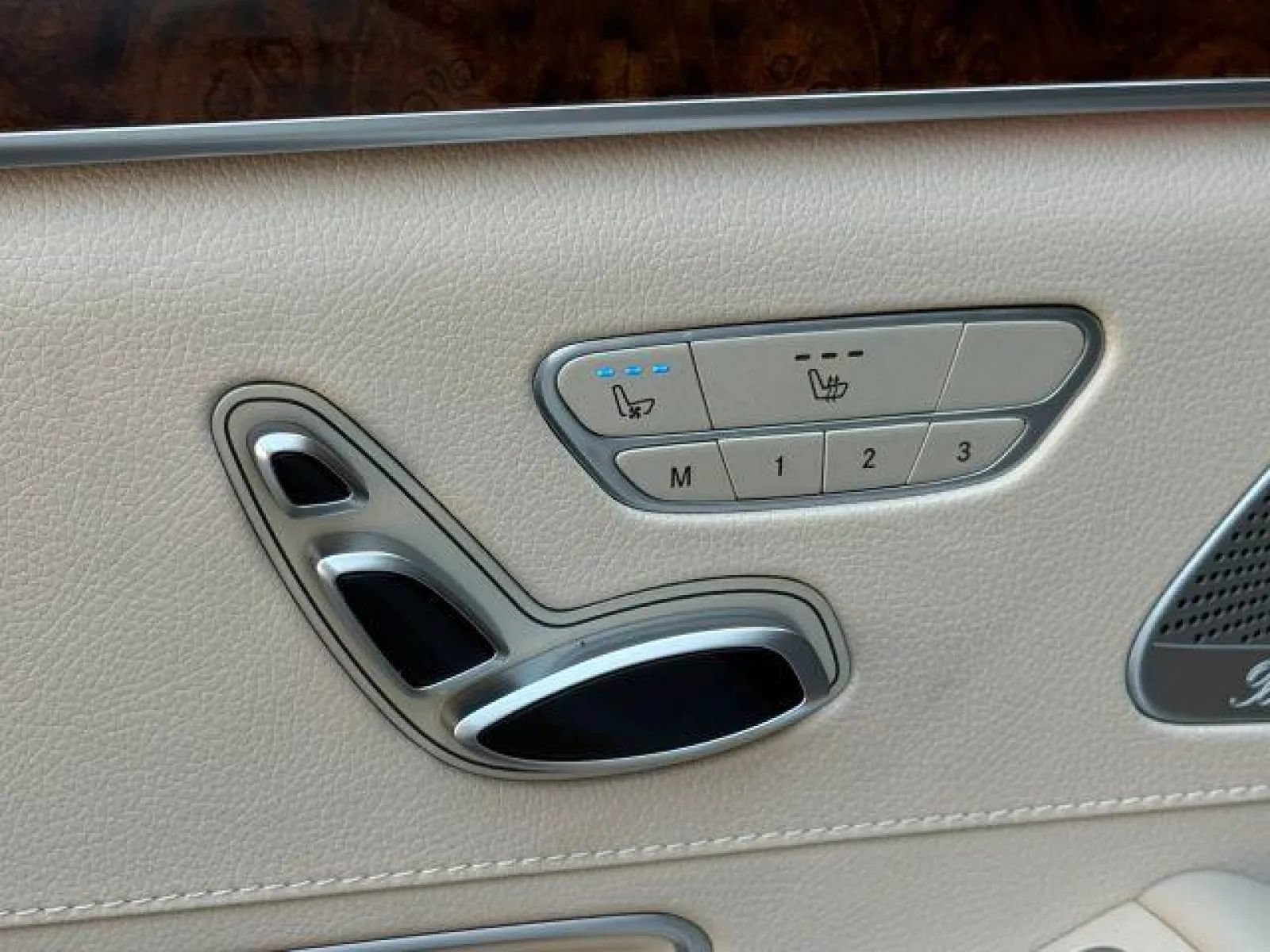 Used 2015 Mercedes-Benz S 550 Sedan image 20