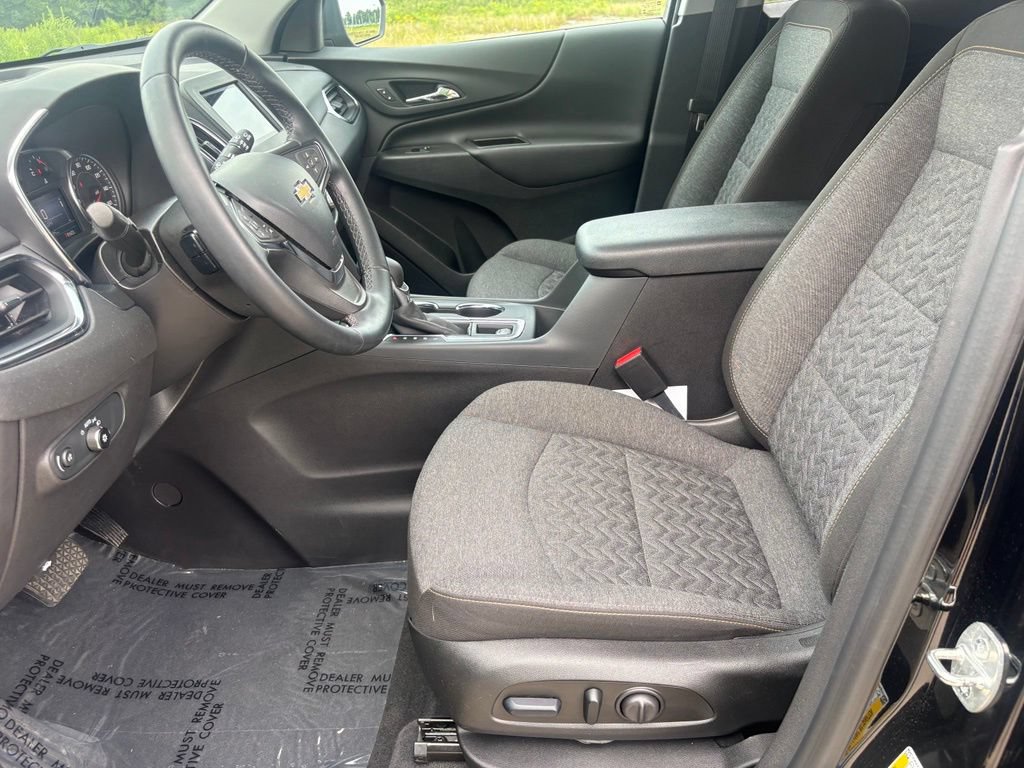 Used 2024 Chevrolet Equinox LT FWD image 16