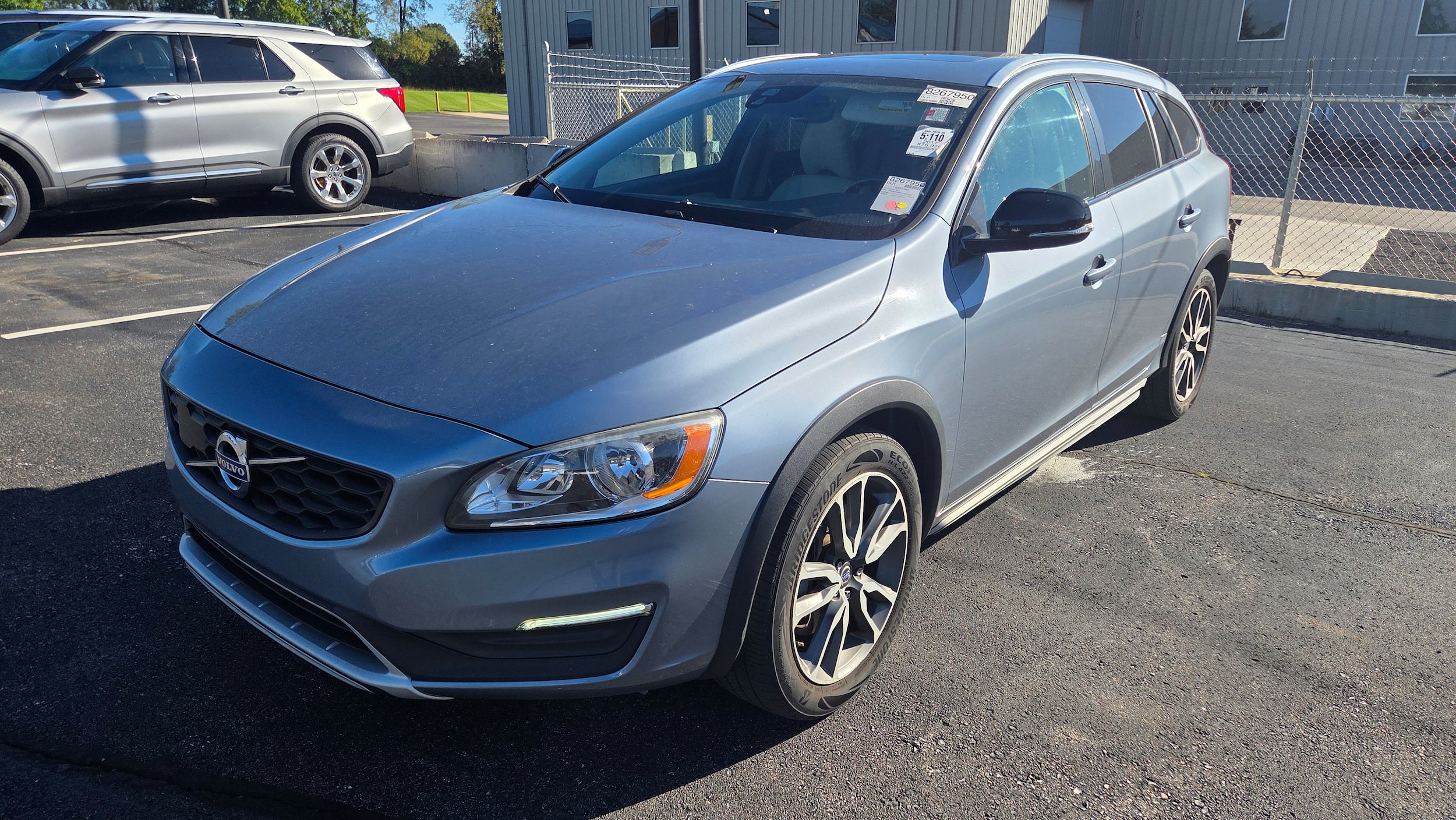 Used 2017 Volvo V60 T5 Cross Country w/ Climate Package AWD/4WD image 5