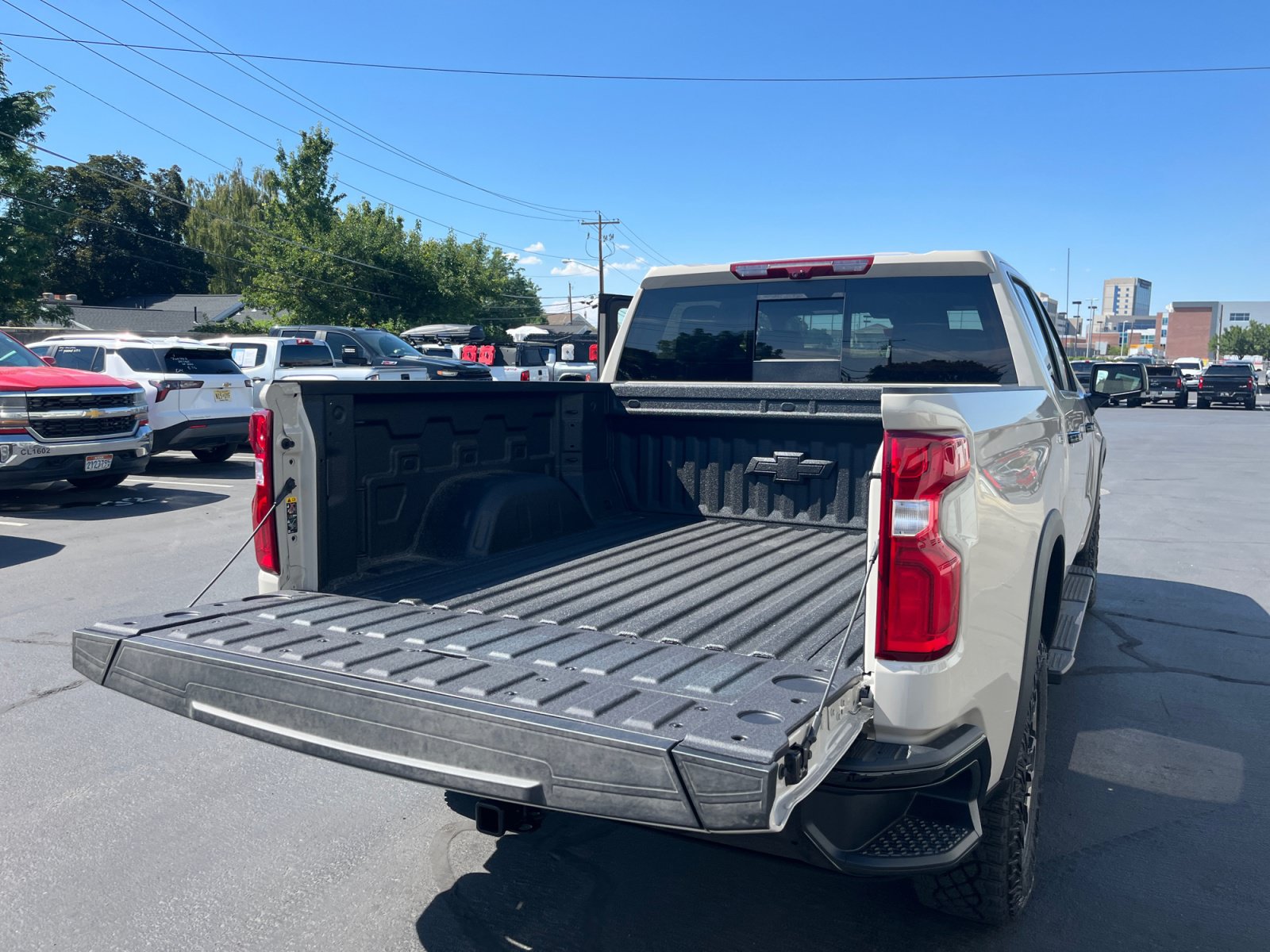 New 2026 Chevrolet Silverado 1500 ZR2 w/ LPO, Dark Essentials Package AWD/4WD image 34