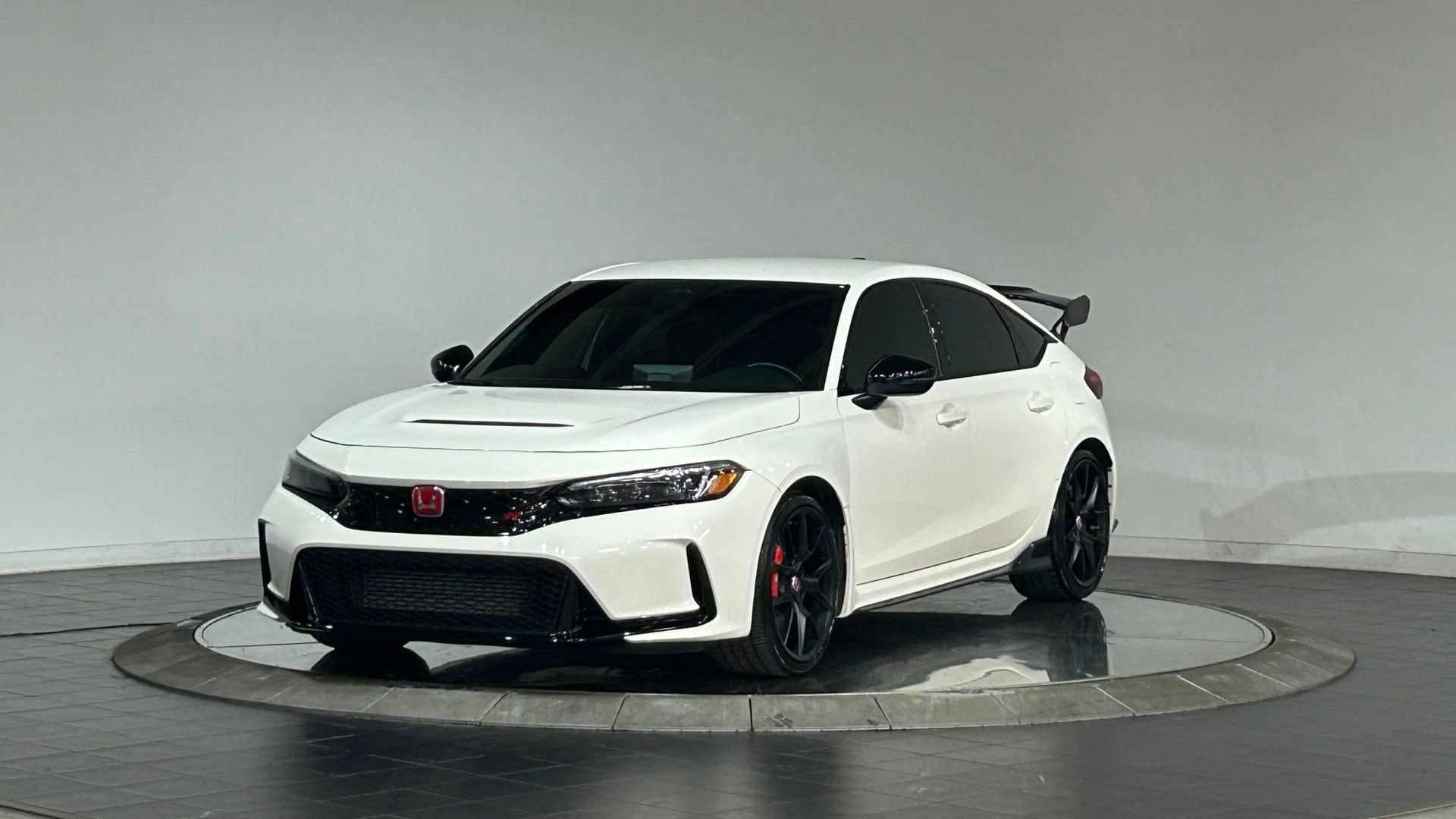 Used 2025 Honda Civic Type R image 5