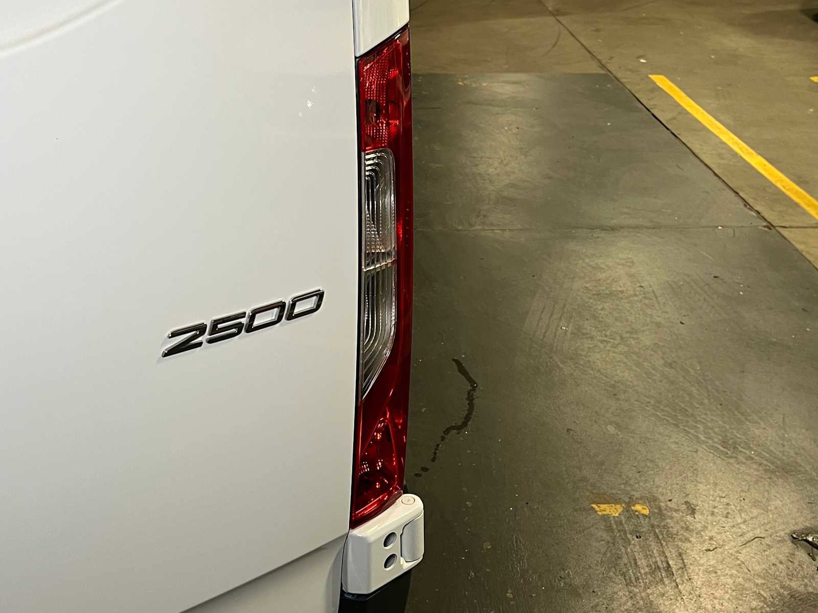 Used 2025 Mercedes-Benz Sprinter 2500 image 16