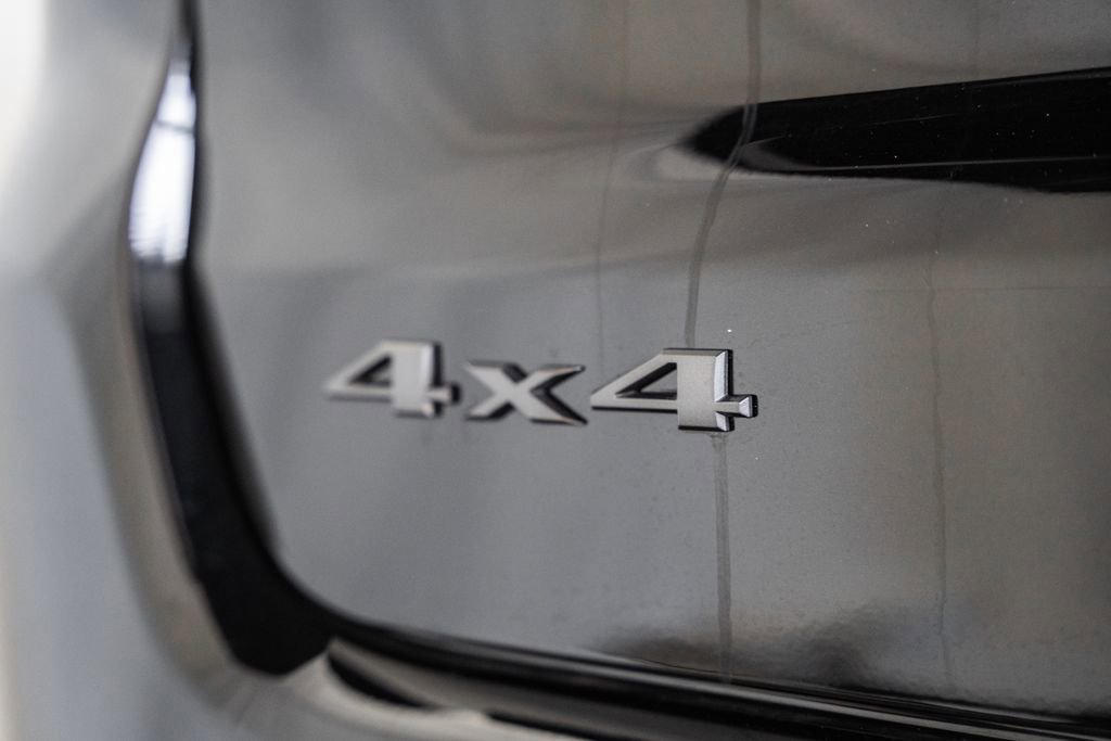 New 2025 Jeep Compass Limited w/ Sun & Sound Group image 7