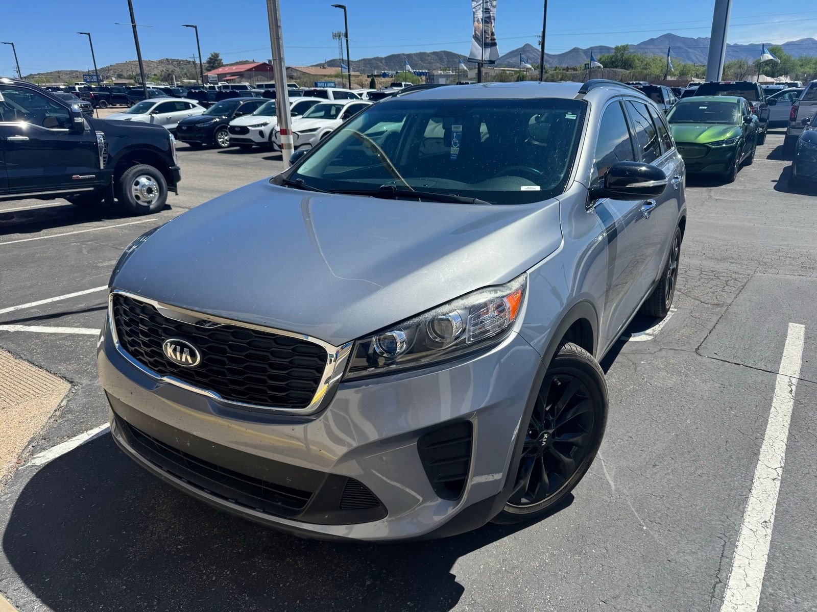 Used 2019 Kia Sorento S image 1