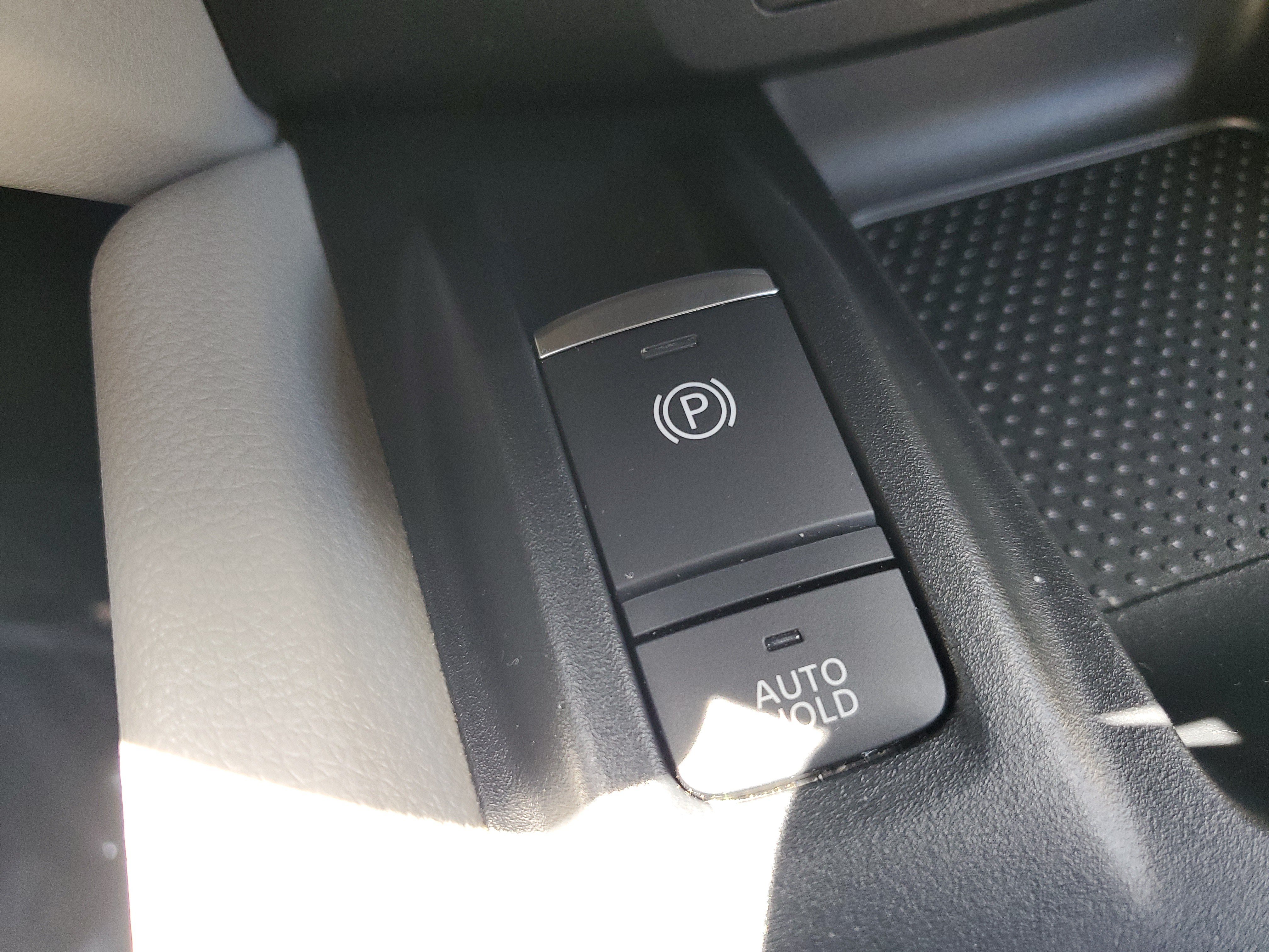 Certified 2022 Nissan Rogue Sport SV w/ Technology Package FWD image 27