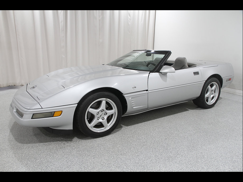 Used 1996 Chevrolet Corvette Convertible RWD image 4