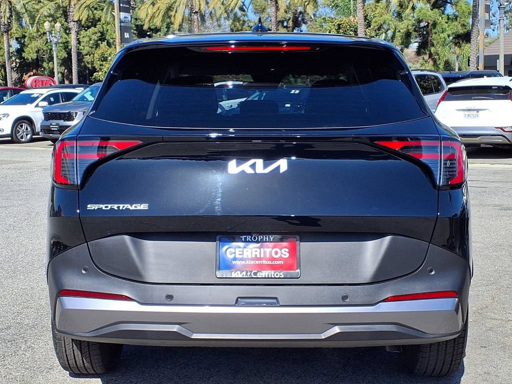 Used 2026 Kia Sportage EX FWD image 5