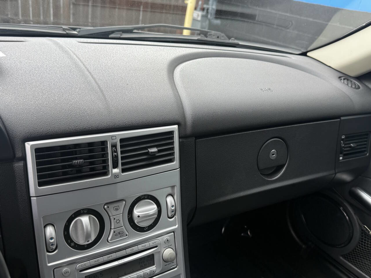 Used 2005 Chrysler Crossfire Convertible image 10