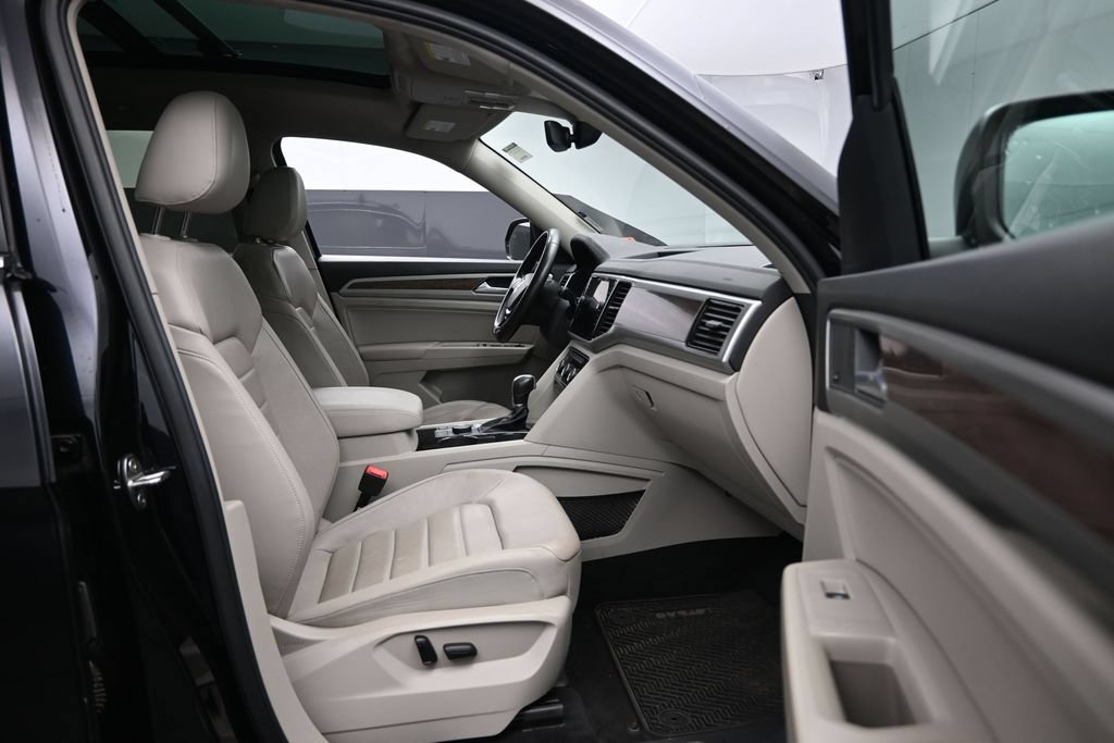 Used 2018 Volkswagen Atlas SEL Premium AWD/4WD image 28
