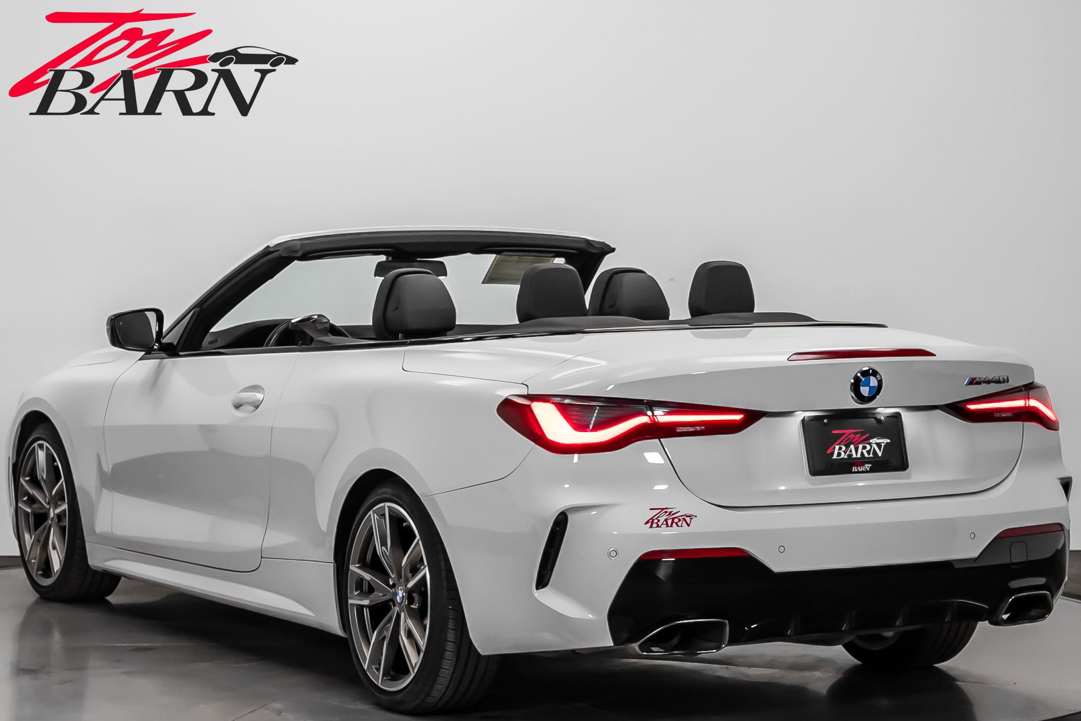 Used 2021 BMW M440i Convertible w/ Premium Package image 3