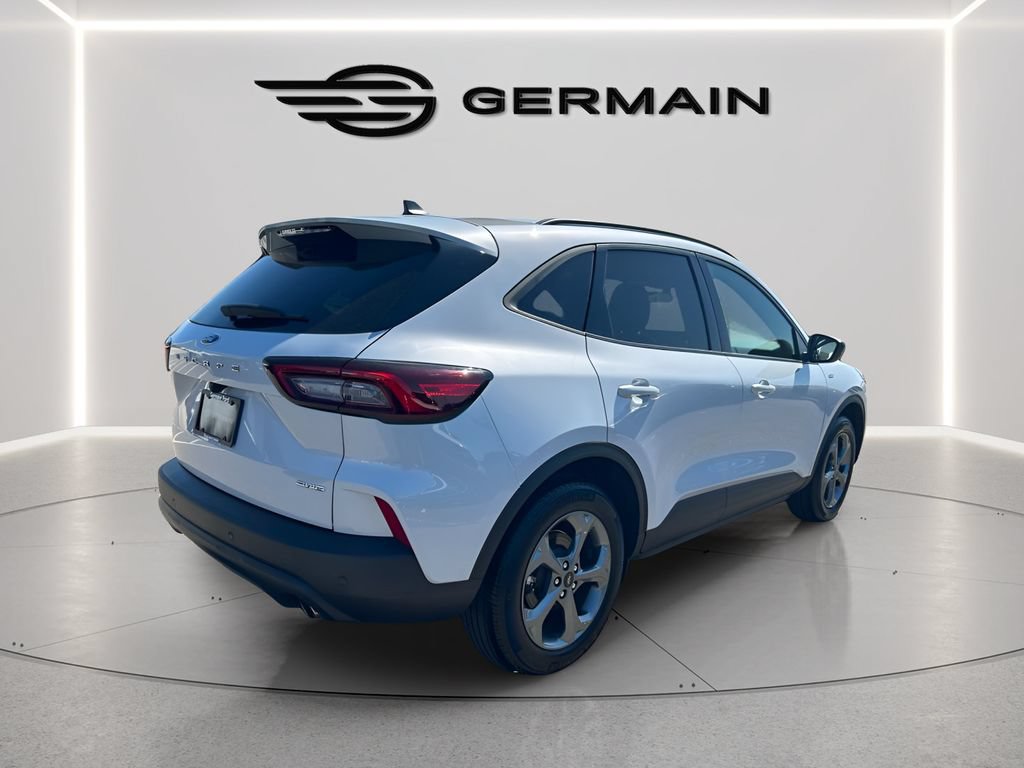 Certified 2025 Ford Escape ST-Line w/ Tech Pack #1 AWD/4WD image 7