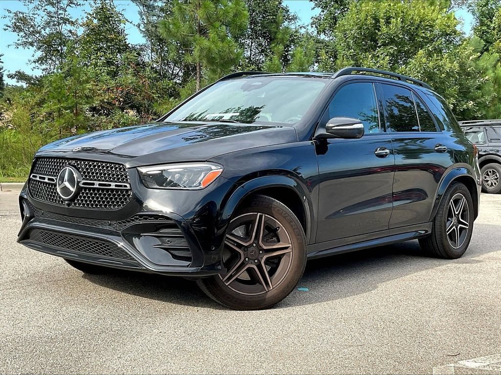 Certified 2025 Mercedes-Benz GLE 450 4MATIC image 2