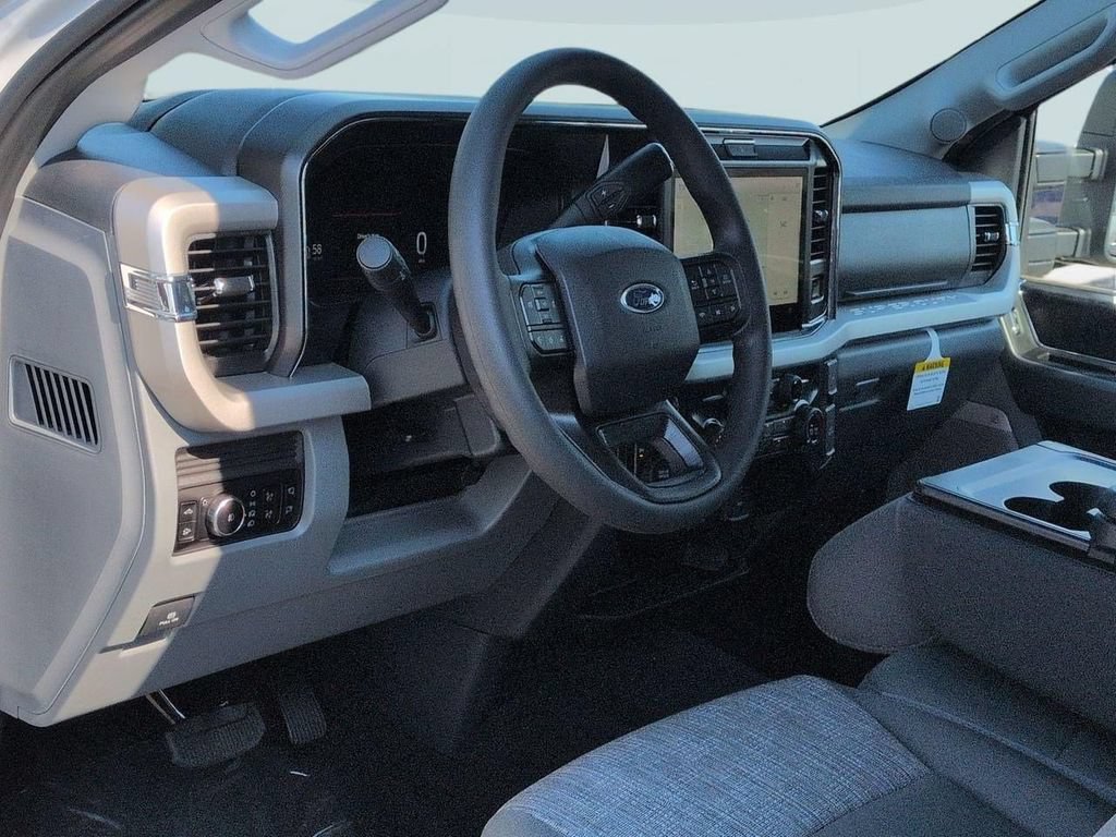 New 2026 Ford F250 XLT w/ XLT Premium Package AWD/4WD image 12