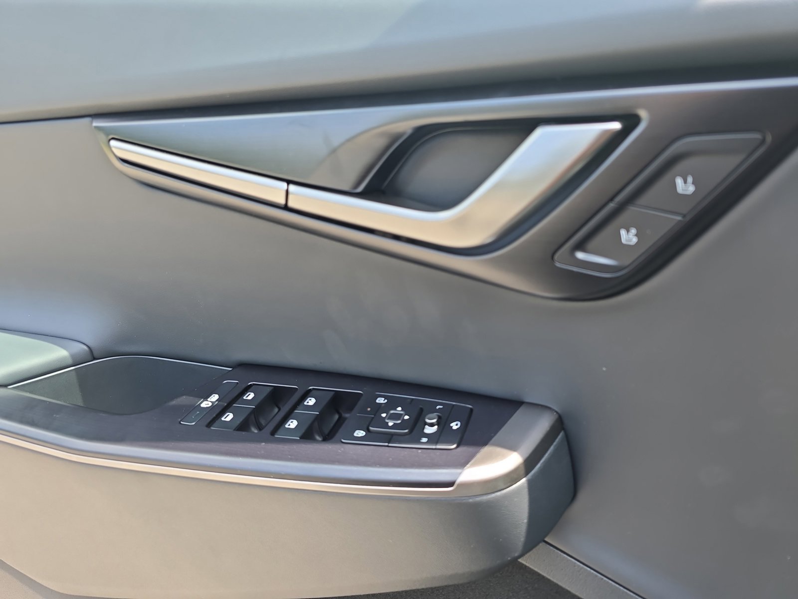 New 2025 Kia EV6 Wind image 26