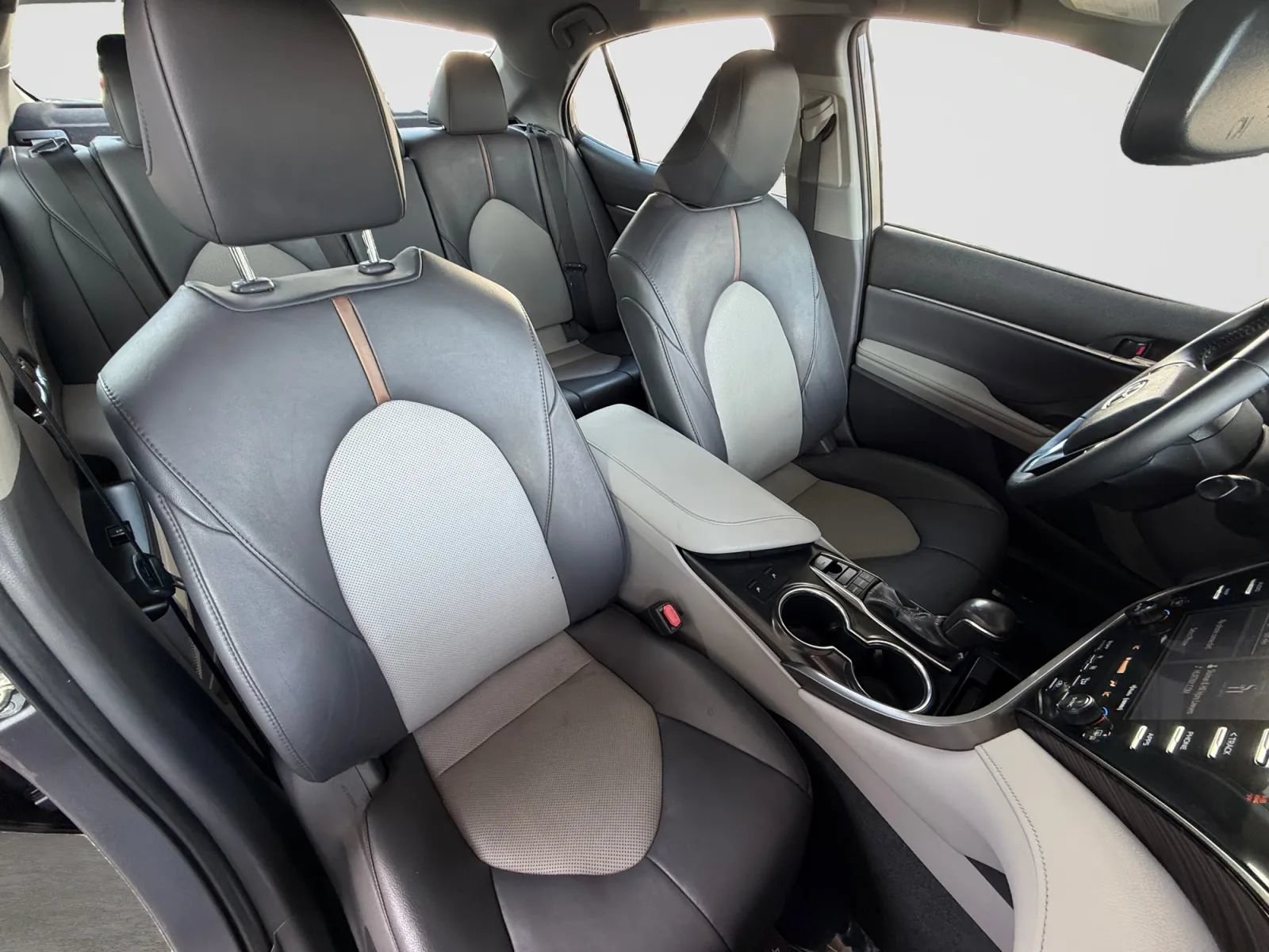 Used 2020 Toyota Camry XLE AWD/4WD image 21