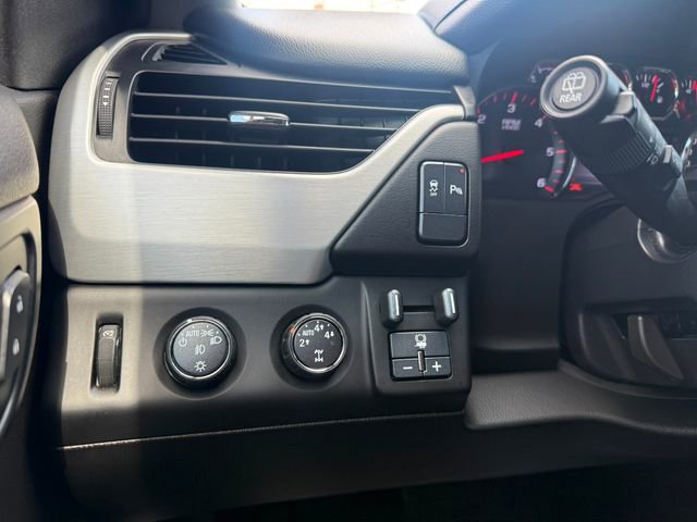 Used 2016 GMC Yukon SLE w/ HD Trailering Package AWD/4WD image 18
