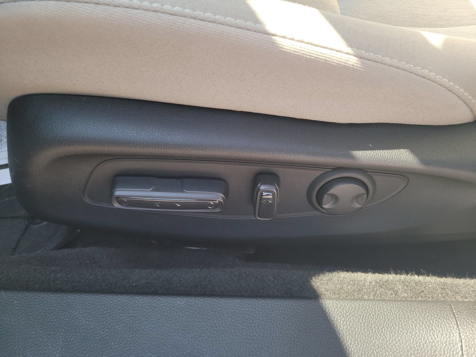 Certified 2024 Honda Accord EX image 12