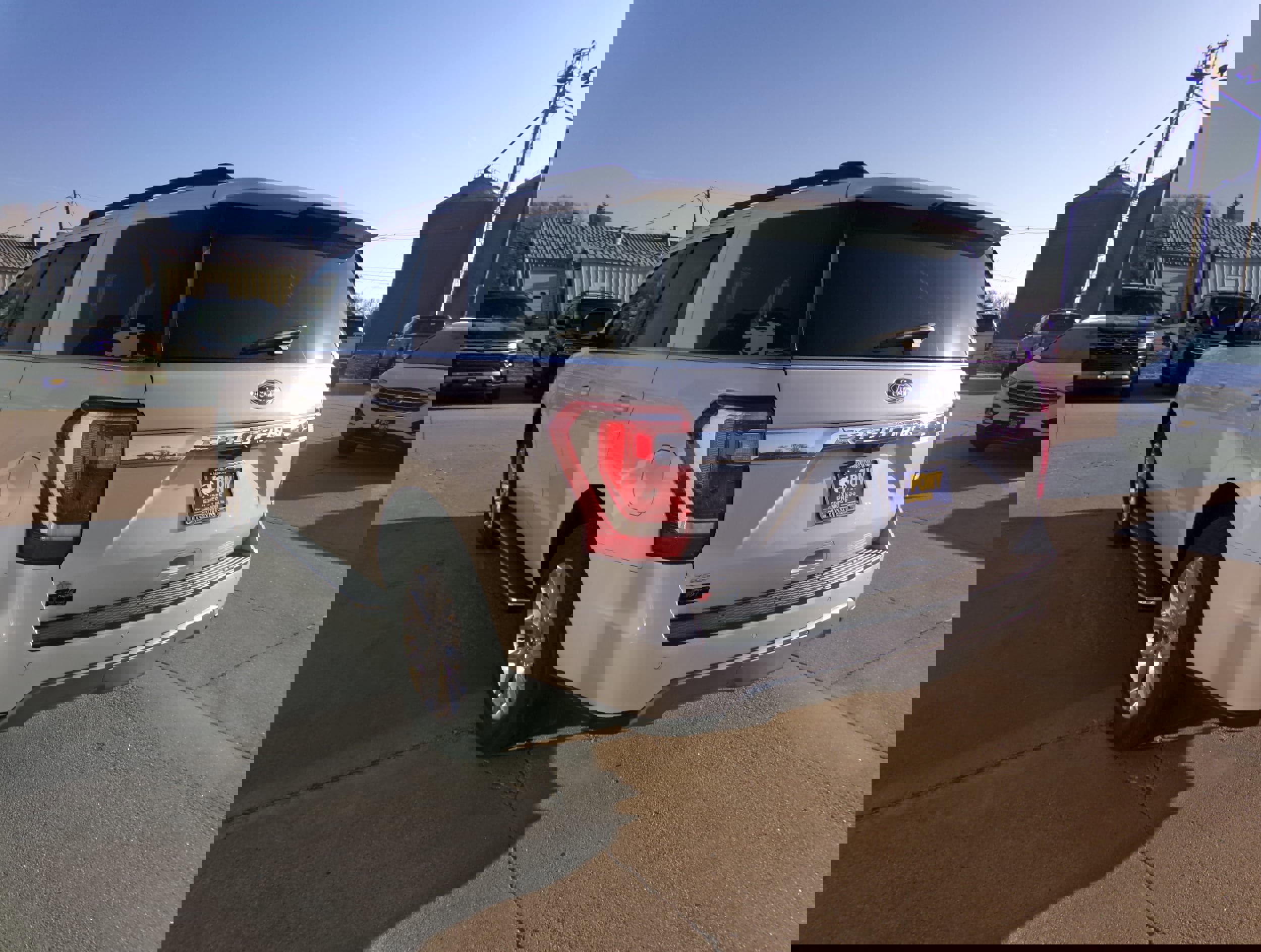 Used 2021 Ford Expedition XLT image 5