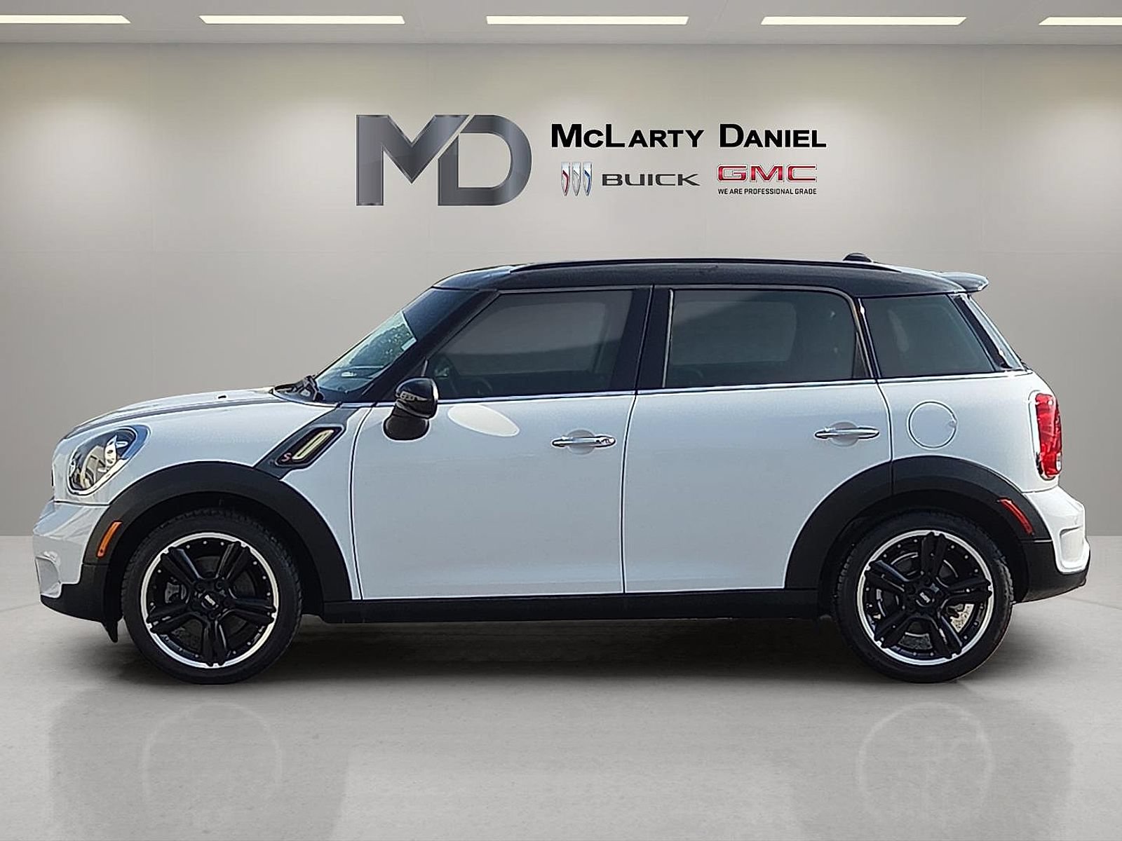 Used 2016 MINI Cooper Countryman S FWD video 2