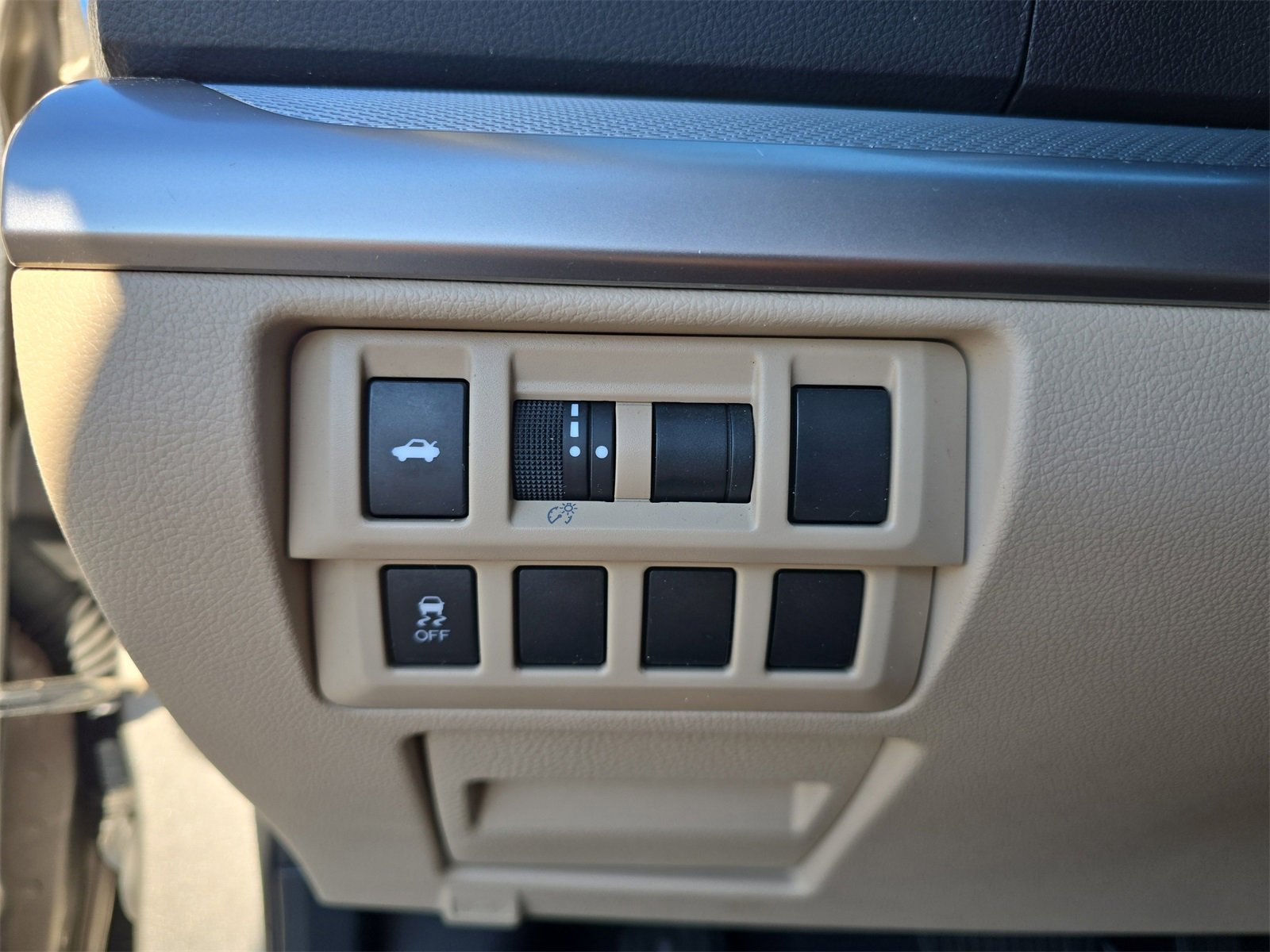 Used 2016 Subaru Legacy 2.5i Premium w/ Moonroof Package image 21