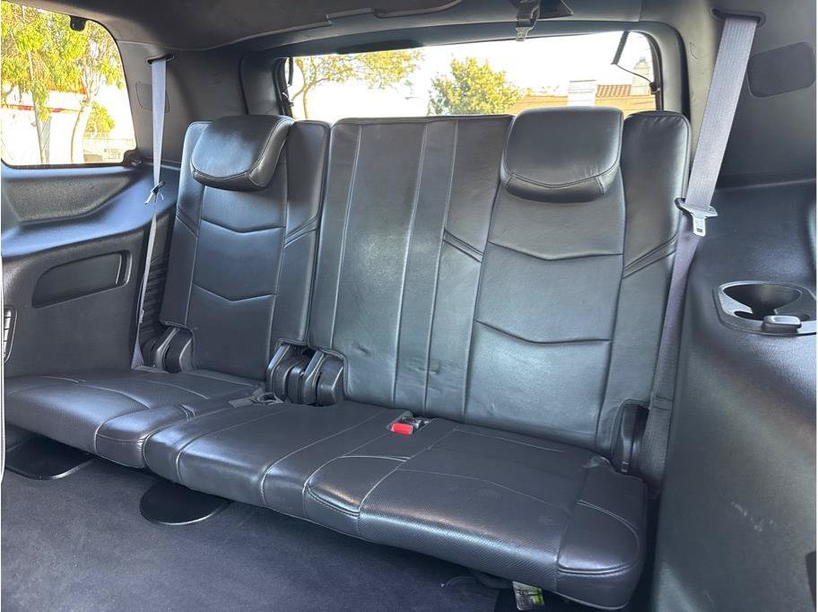 Used 2017 Cadillac Escalade Platinum AWD/4WD image 20