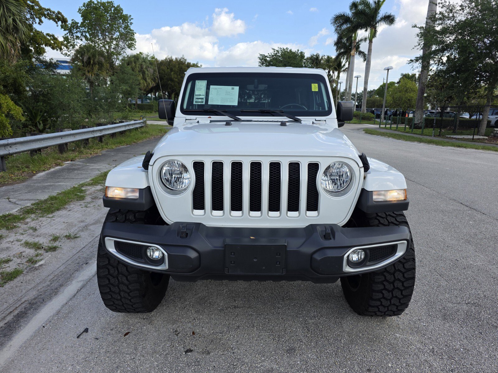 Used 2019 Jeep Wrangler Unlimited Sahara w/ Uconnect 4C Nav & Sound Group image 8