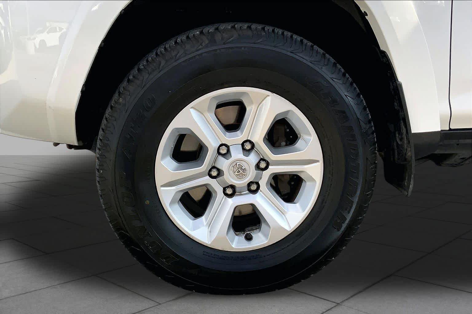 Used 2024 Toyota 4Runner SR5 AWD/4WD image 11