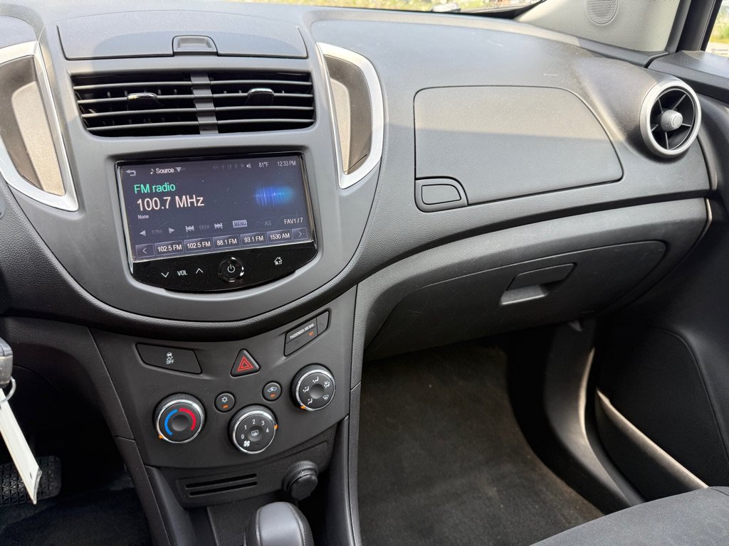 Used 2016 Chevrolet Trax LS AWD/4WD image 12
