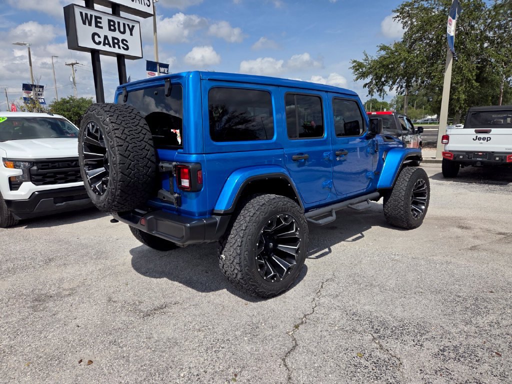 Used 2022 Jeep Wrangler Unlimited Sahara AWD/4WD image 14