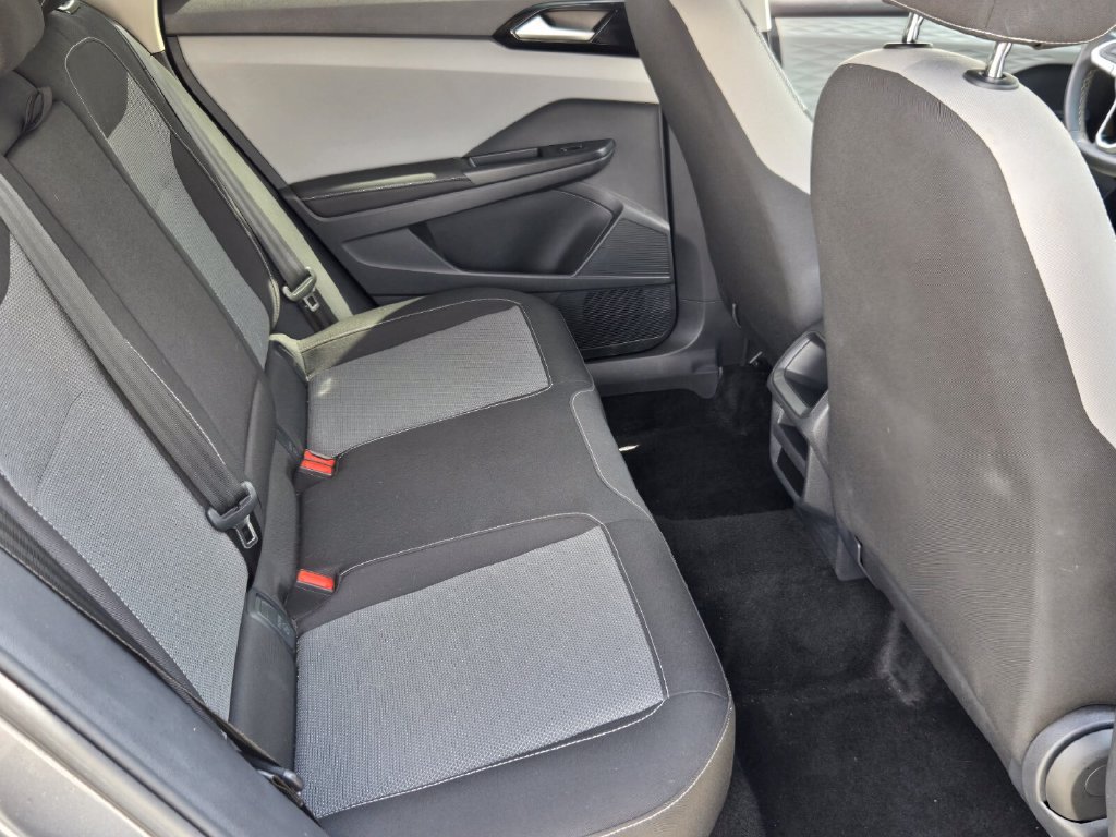 Certified 2024 Volkswagen Taos S FWD image 15