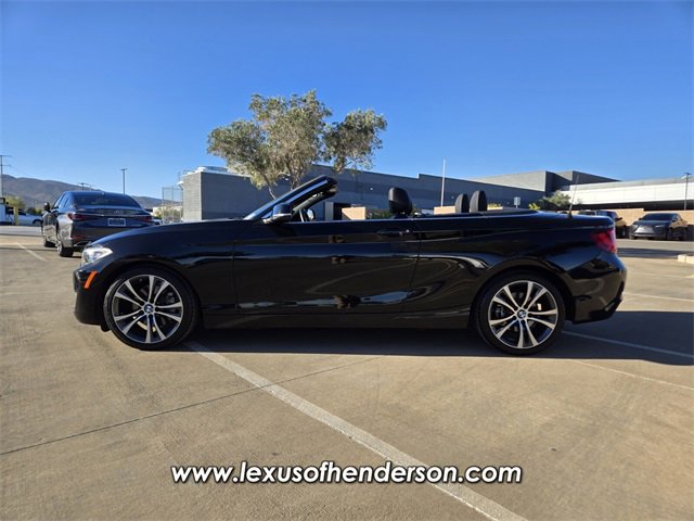 Used 2017 BMW 230i Convertible image 4