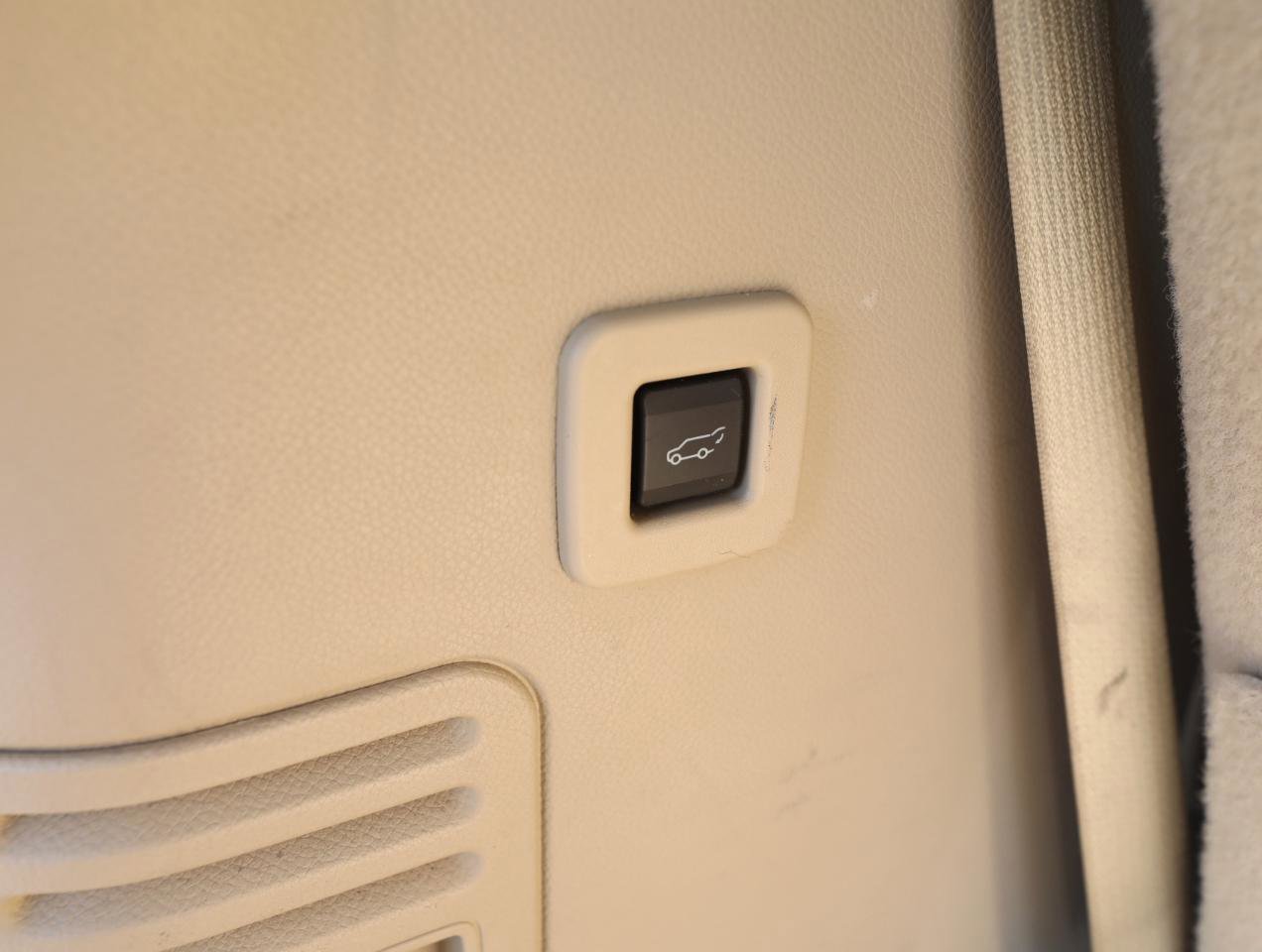 Used 2016 Ford Expedition Limited image 14