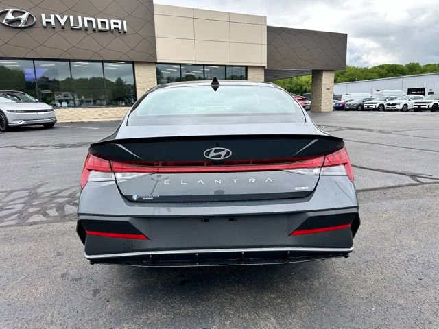 New 2025 Hyundai Elantra SEL image 6