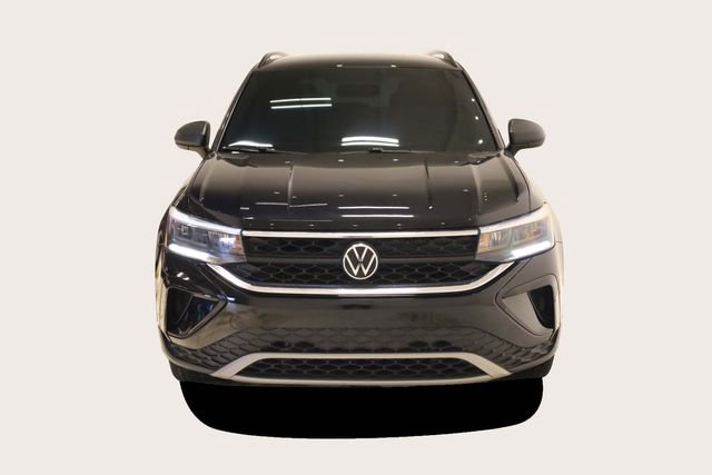 Used 2022 Volkswagen Taos S image 3