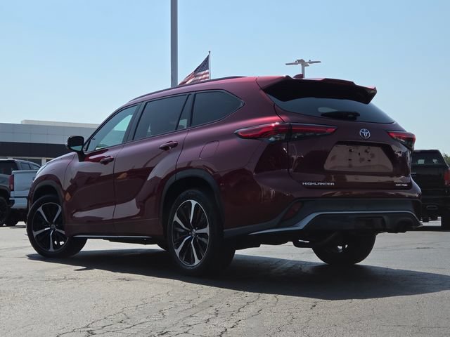 Used 2021 Toyota Highlander XSE AWD/4WD image 15