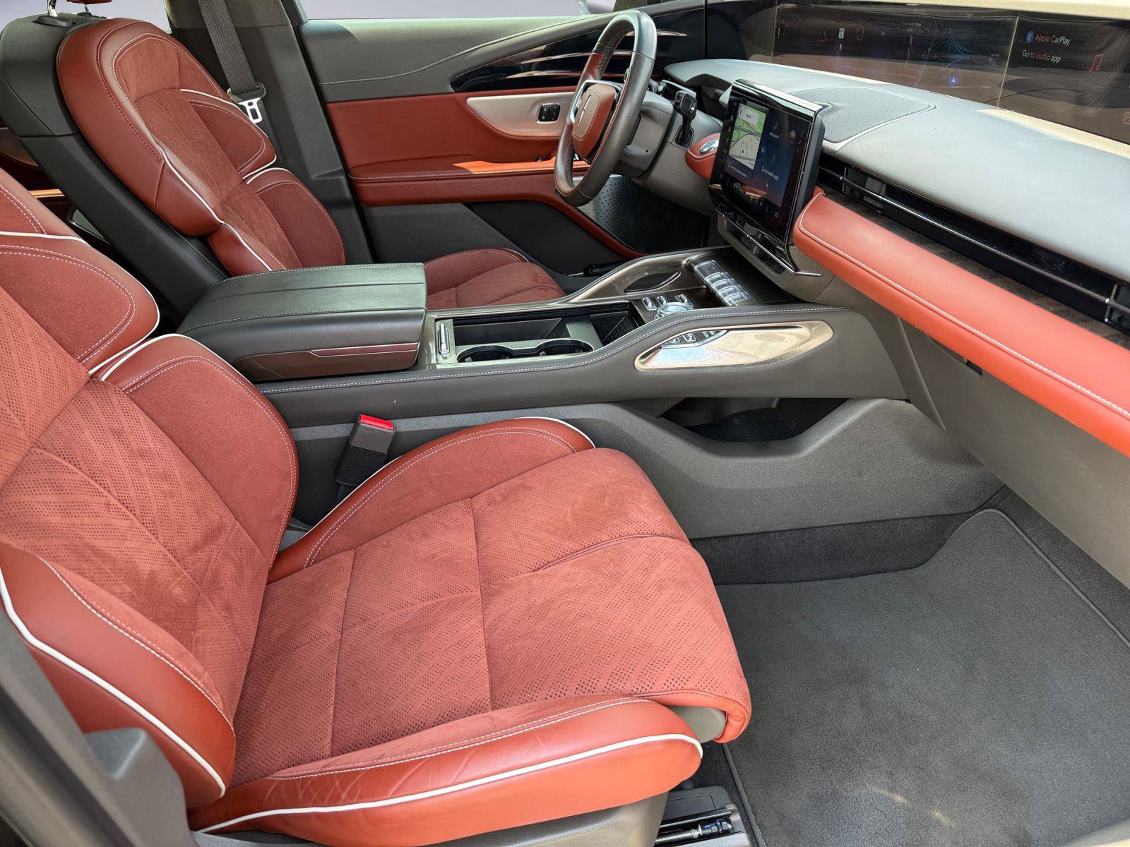 Used 2024 Lincoln Nautilus Black Label w/ Jet Appearance Package (87T) image 12