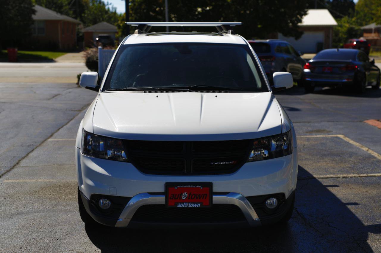 Used 2020 Dodge Journey Crossroad FWD image 2