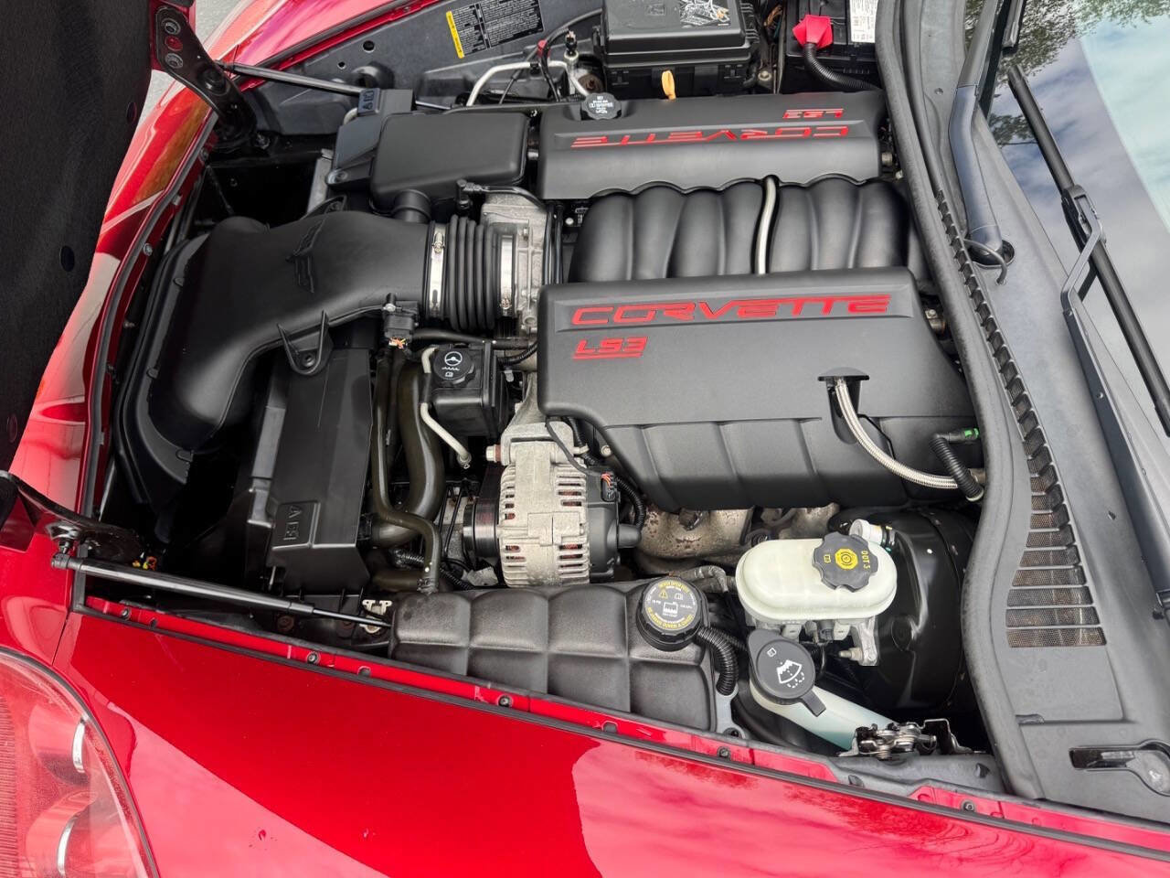 Used 2011 Chevrolet Corvette Coupe w/ 1LT RWD image 13