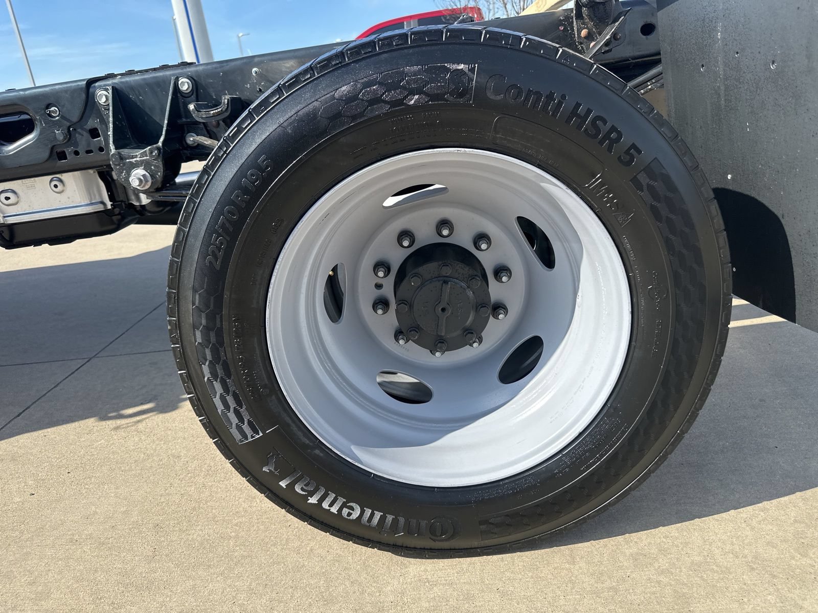 New 2026 Ford F550 4x4 Regular Cab Super Duty image 25