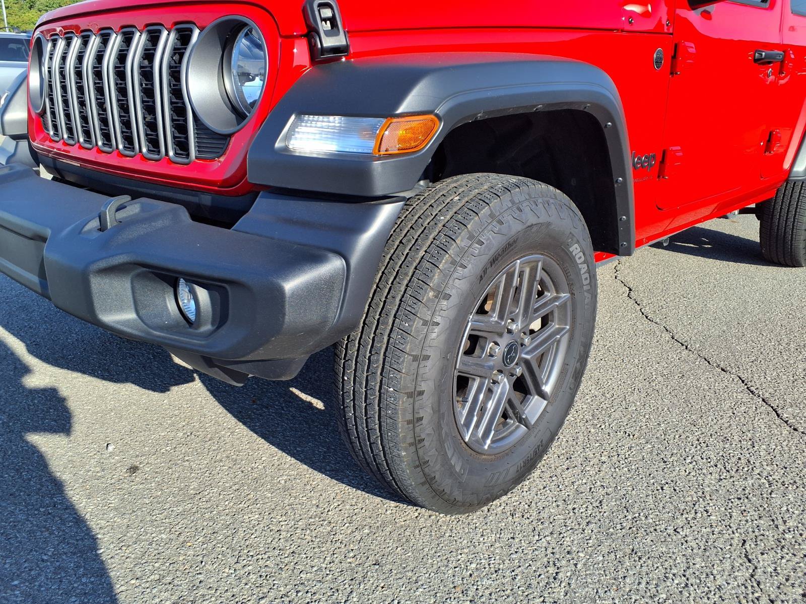 Used 2025 Jeep Wrangler Unlimited Sport AWD/4WD image 18