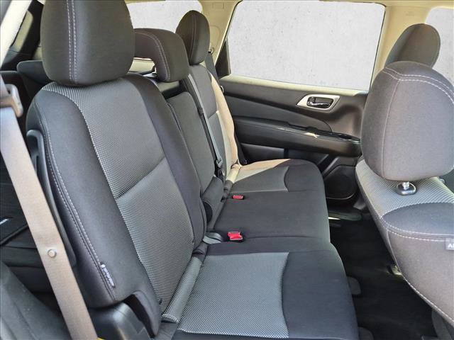 Used 2018 Nissan Pathfinder SV w/ SV Tech Package FWD image 20