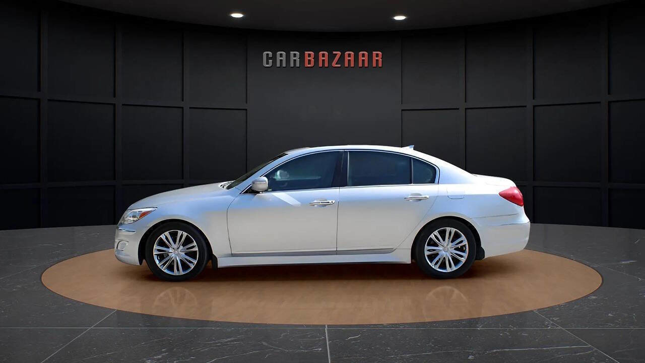 Used 2013 Hyundai Genesis 3.8 w/ Premium Pkg image 8