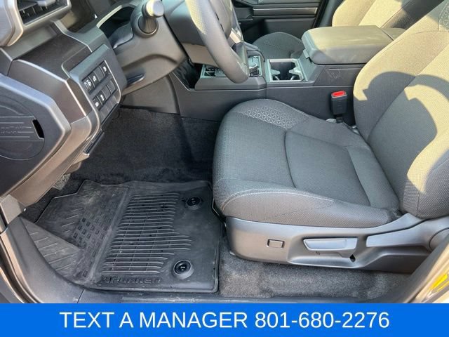 Used 2025 Toyota 4Runner SR5 AWD/4WD image 18