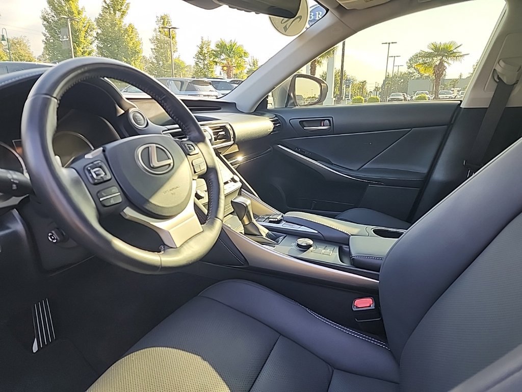 Used 2019 Lexus IS 300 AWD w/ Navigation Package image 11