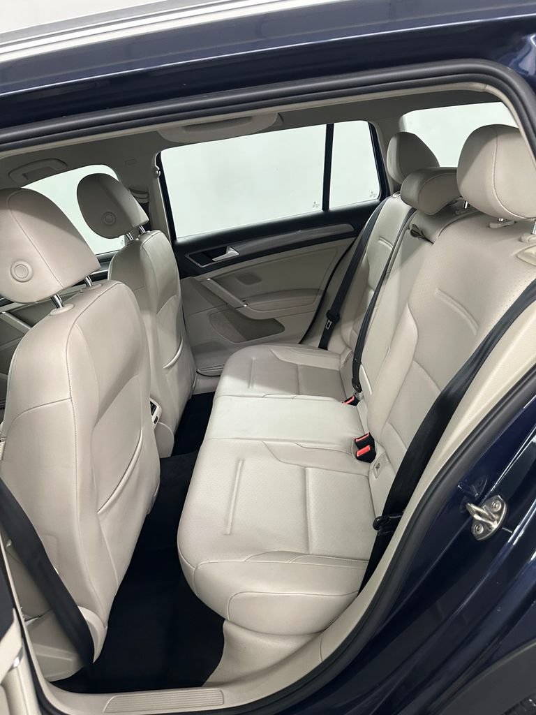 Used 2019 Volkswagen Golf Alltrack S AWD/4WD image 25