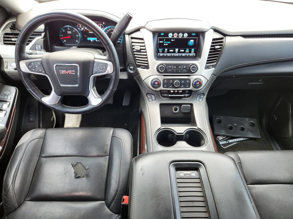 Used 2017 GMC Yukon XL SLT AWD/4WD image 10