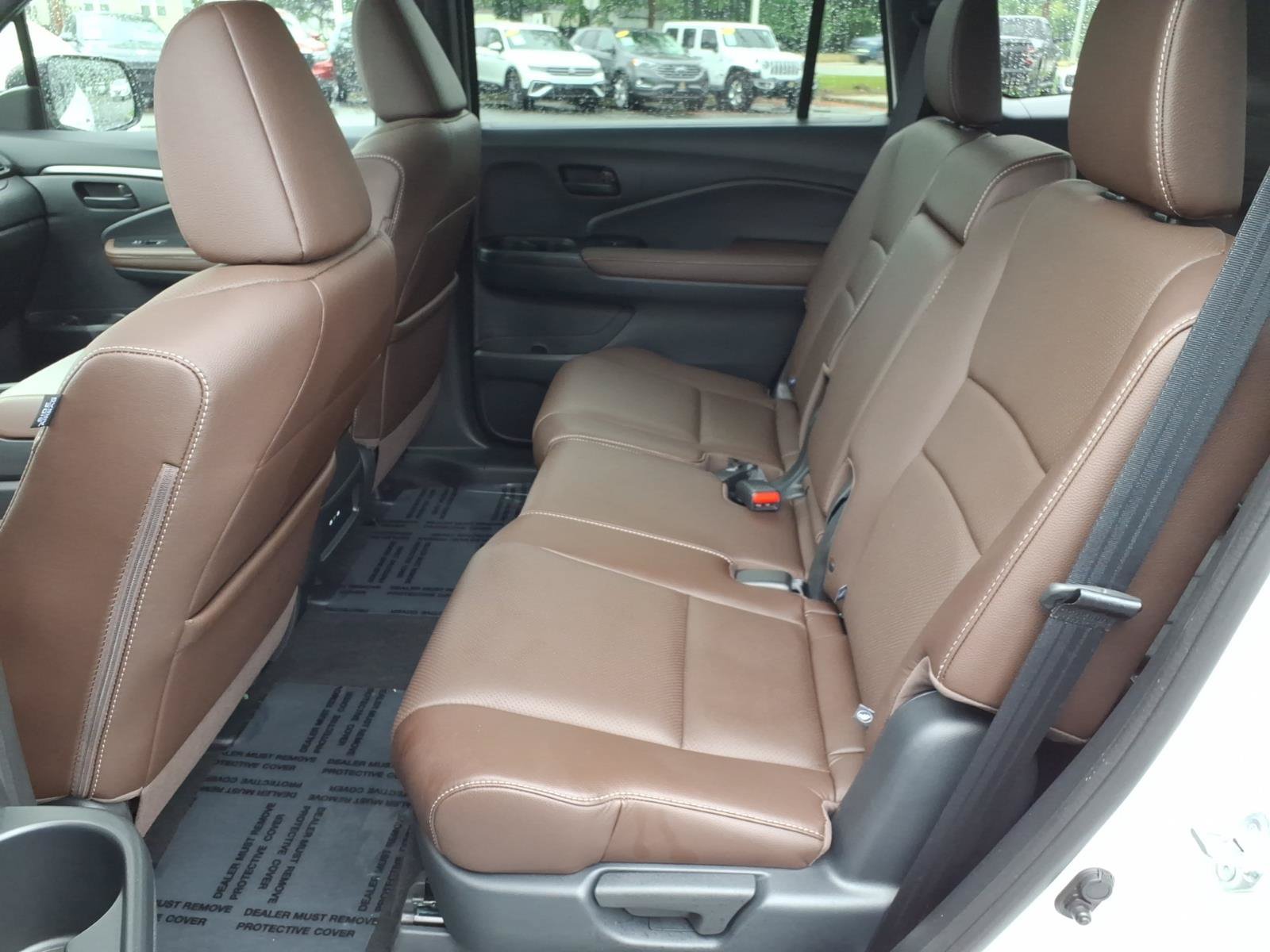 Certified 2025 Honda Passport EX-L image 7